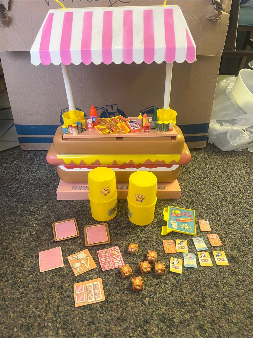 Vintage 1987 Barbie Hot Doug stand